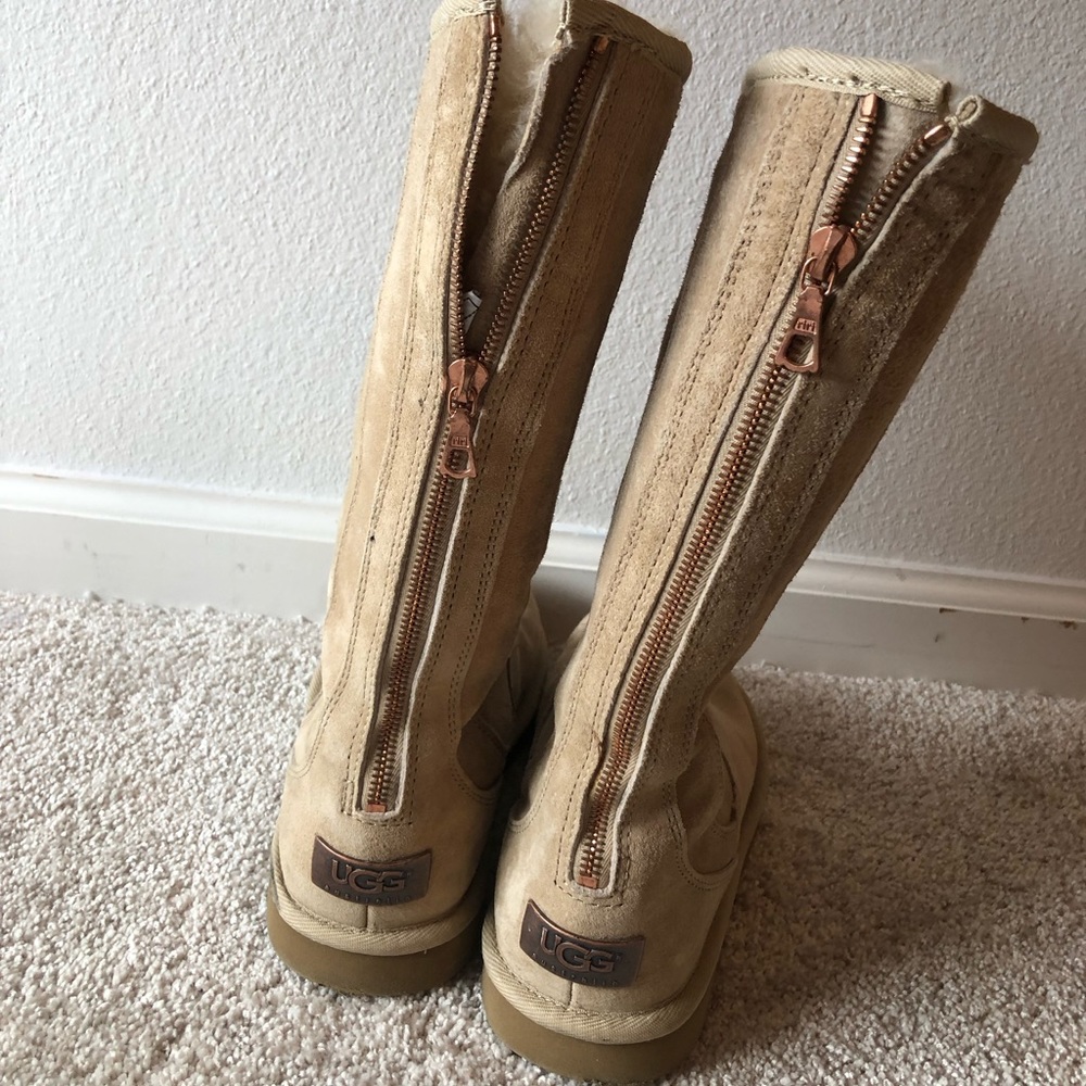 Brand new Ugg’s, worn twice! In incredible condition!